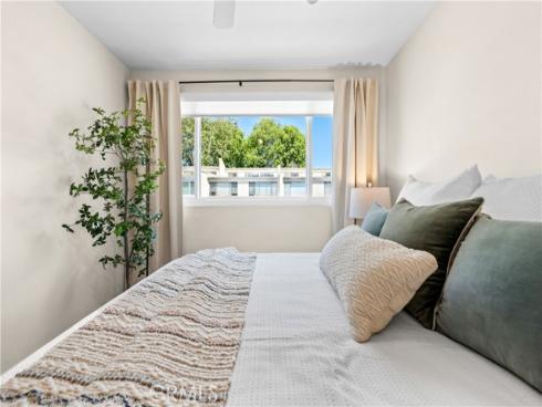 18743 Club Lane, Huntington Beach, CA