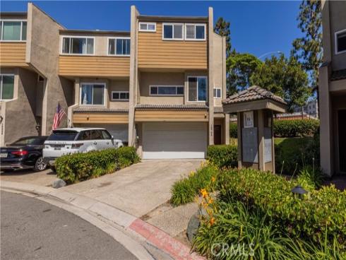 18706 Racquet Lane, Huntington Beach, CA