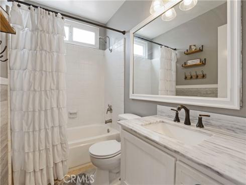 17882 Hallcroft Lane, Huntington Beach, CA