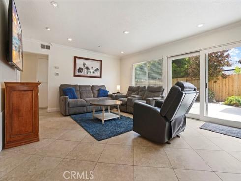 17882 Hallcroft Lane, Huntington Beach, CA