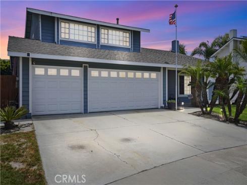 17882 Hallcroft Lane, Huntington Beach, CA