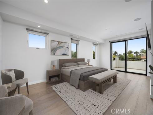 303 12th Street, Huntington Beach, CA