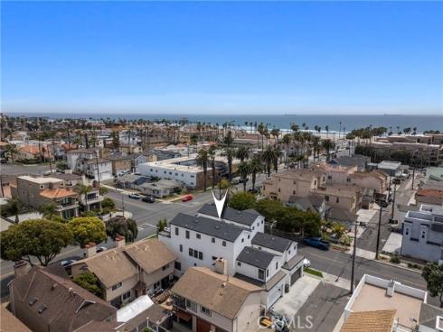 303 12th Street, Huntington Beach, CA