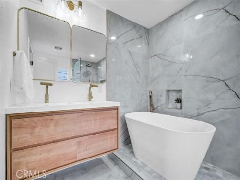 9171 Regatta Drive , Huntington Beach, CA