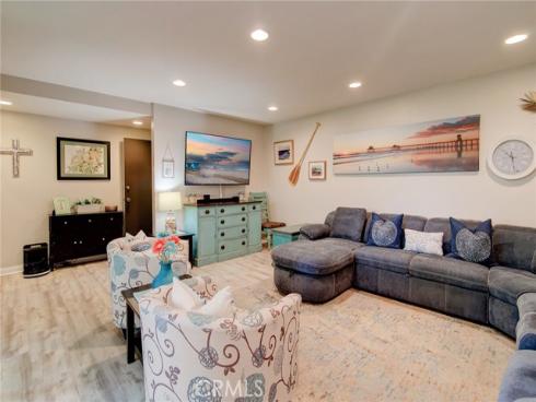8788 Coral Springs 206A Court, Huntington Beach, CA