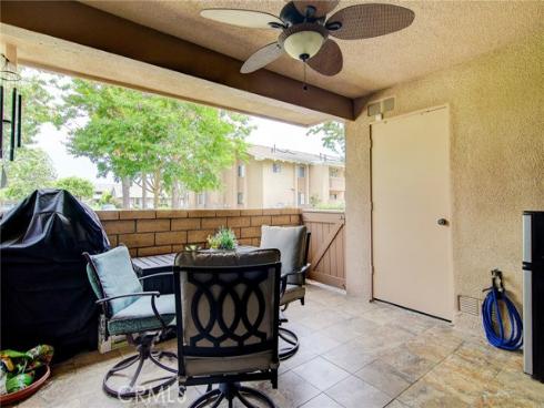 8788 Coral Springs 206A Court, Huntington Beach, CA