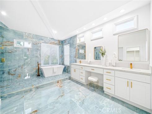 6692 Alamitos Circle, Huntington Beach, CA