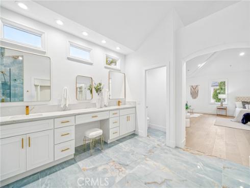 6692 Alamitos Circle, Huntington Beach, CA