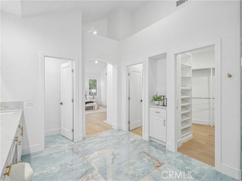 6692 Alamitos Circle, Huntington Beach, CA