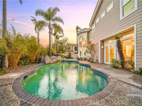 6692 Alamitos Circle, Huntington Beach, CA
