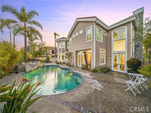 6692 Alamitos Circle, Huntington Beach, CA