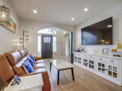 627 7th Street, Huntington Beach, CA