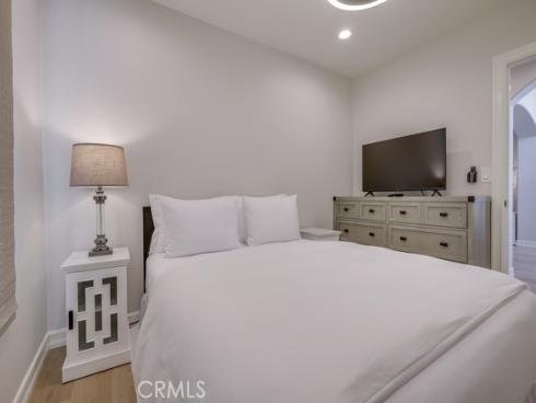 627 7th Street, Huntington Beach, CA