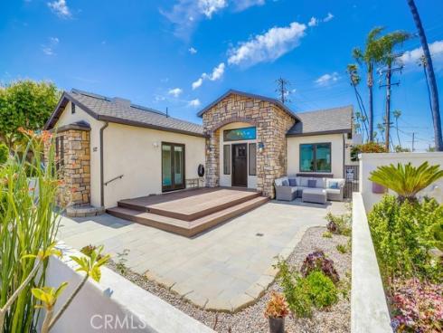 627 7th Street, Huntington Beach, CA