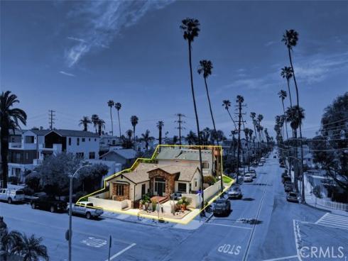 627 7th Street, Huntington Beach, CA