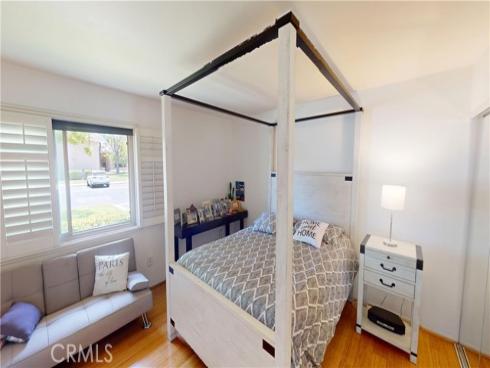 8866 Tulare 303B Drive, Huntington Beach, CA