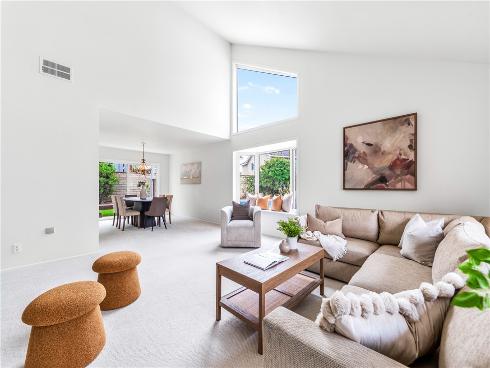 19332 Evening Hill Drive, Huntington Beach, CA