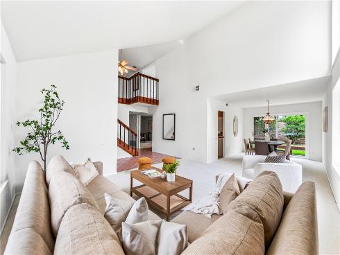 19332 Evening Hill Drive, Huntington Beach, CA