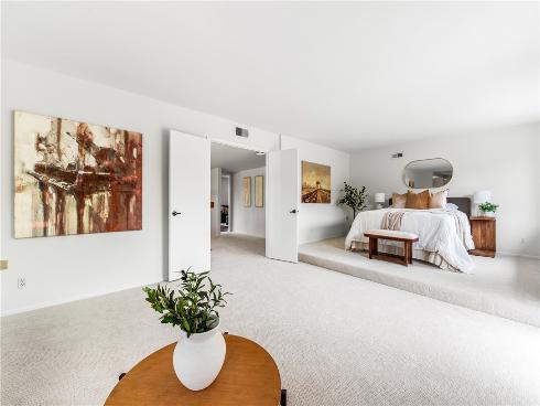 19332 Evening Hill Drive, Huntington Beach, CA