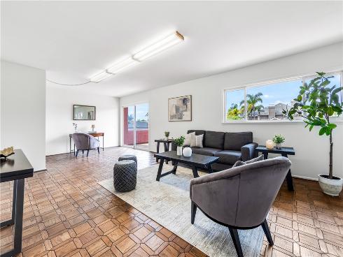 19332 Evening Hill Drive, Huntington Beach, CA