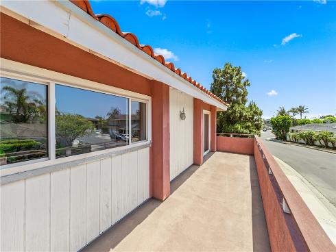 19332 Evening Hill Drive, Huntington Beach, CA
