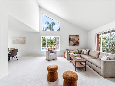 19332 Evening Hill Drive, Huntington Beach, CA