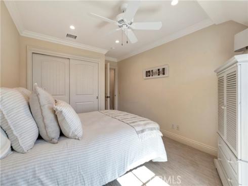 1822 Pine Street, Huntington Beach, CA