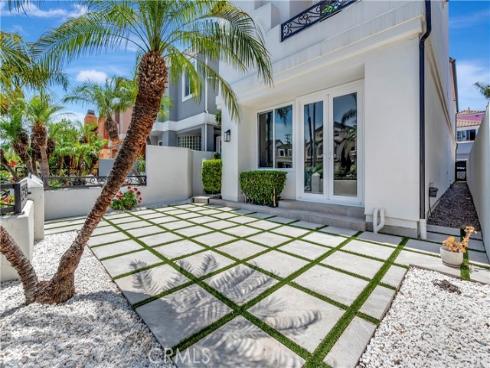 311 22nd Street, Huntington Beach, CA