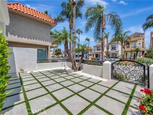 311 22nd Street, Huntington Beach, CA
