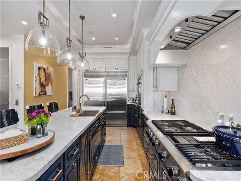 2118 Pacific Coast , Huntington Beach, CA