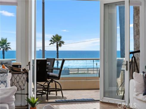 2118 Pacific Coast , Huntington Beach, CA