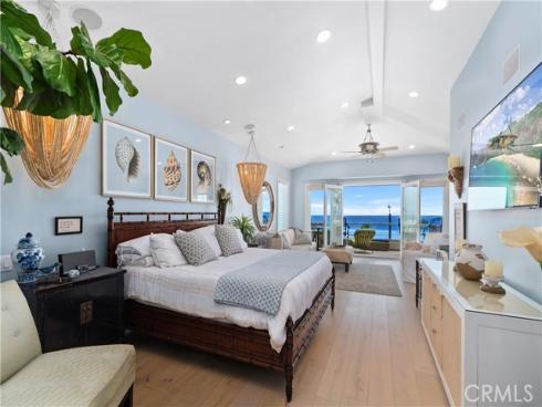 2118 Pacific Coast , Huntington Beach, CA