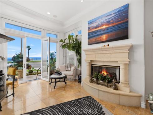 2118 Pacific Coast , Huntington Beach, CA