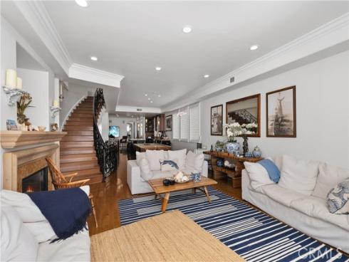 2118 Pacific Coast , Huntington Beach, CA