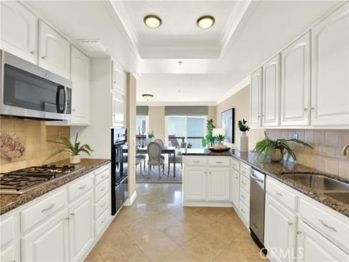 2872 Coast CI205 Circle, Huntington Beach, CA