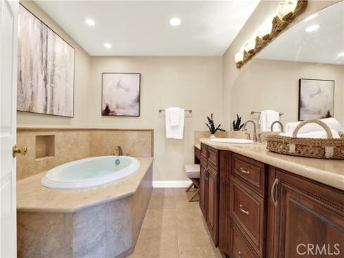 2872 Coast CI205 Circle, Huntington Beach, CA