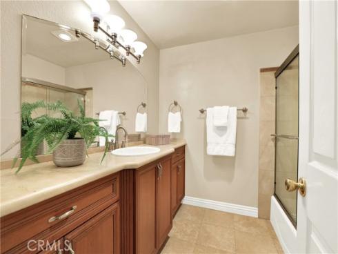 2872 Coast CI205 Circle, Huntington Beach, CA