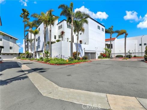 2872 Coast CI205 Circle, Huntington Beach, CA