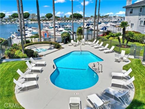 2872 Coast CI205 Circle, Huntington Beach, CA