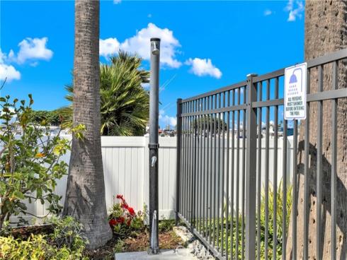 2872 Coast CI205 Circle, Huntington Beach, CA