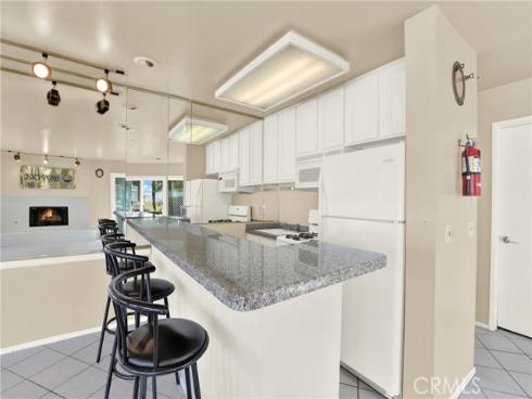 2872 Coast CI205 Circle, Huntington Beach, CA