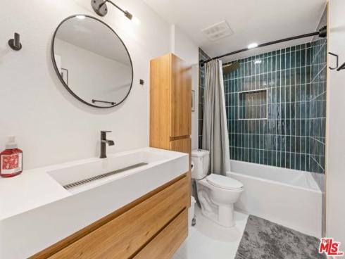 7016 Little Harbor Drive, Huntington Beach, CA