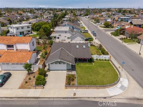 20121 Swansea Lane, Huntington Beach, CA