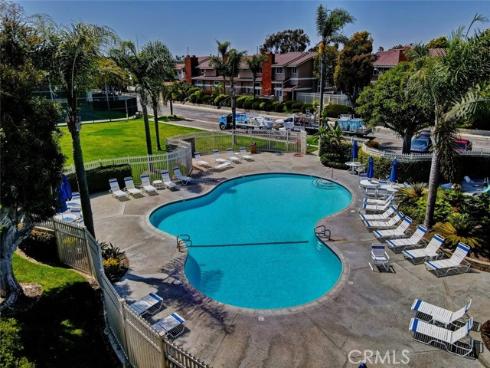 7825 Seaglen Drive, Huntington Beach, CA