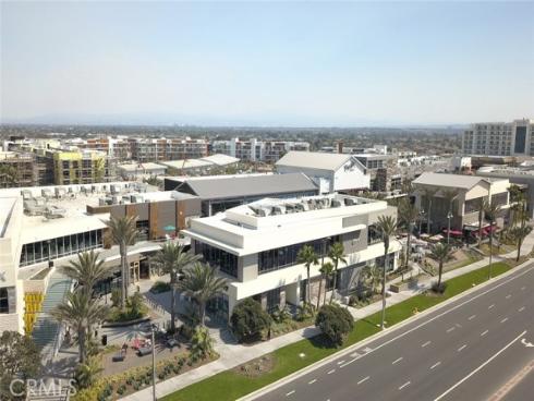 7825 Seaglen Drive, Huntington Beach, CA