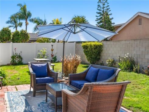 21041 Strathmoor Lane, Huntington Beach, CA