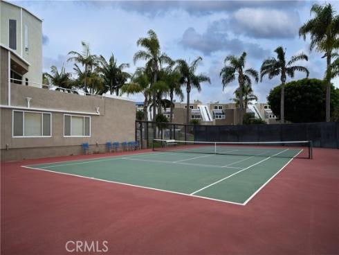 16061 Surprise Lane, Huntington Beach, CA