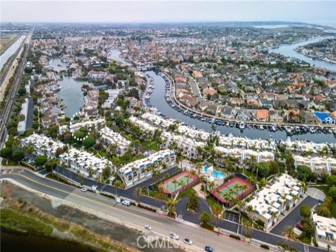 16061 Surprise Lane, Huntington Beach, CA