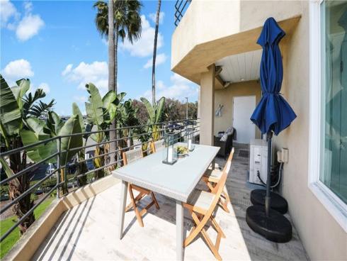 16291 Countess 114 Drive, Huntington Beach, CA