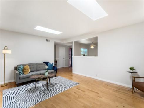 10402 Oronsay Circle, Huntington Beach, CA